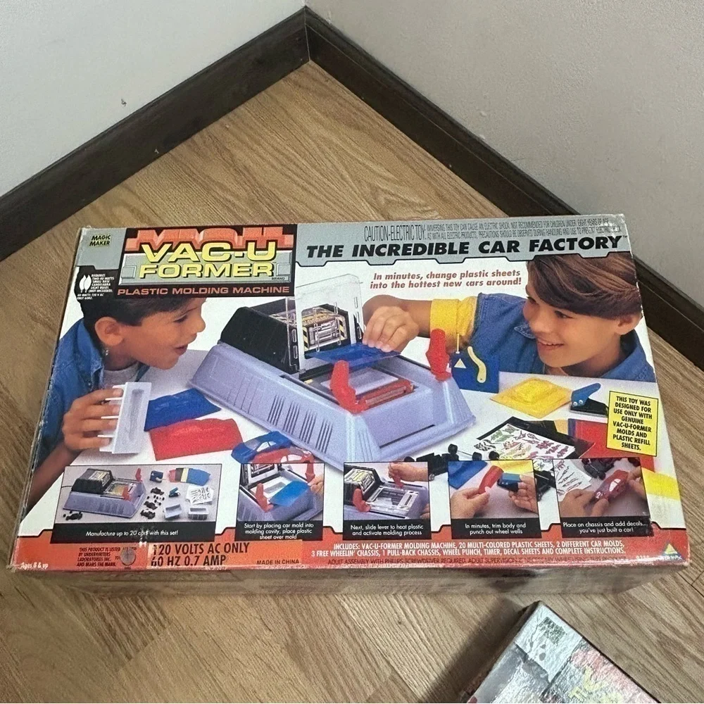 Vac-u Former Incredible Car Factory Set Vintage Kids Toy